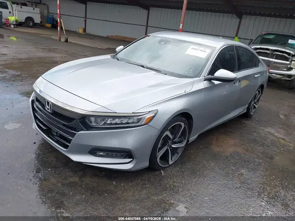1HGCV1F34KA028825 2019 HONDA ACCORD - Image 2