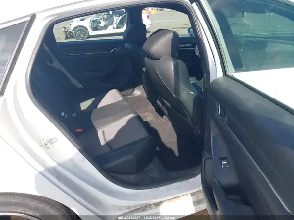 1HGCV1F34KA041557 2019 HONDA ACCORD - Image 8