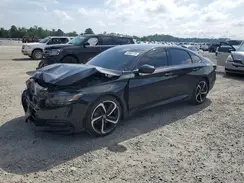 1HGCV1F34KA058049 2019 HONDA ACCORD