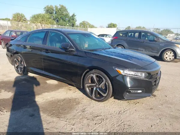 1HGCV1F34KA074106 2019 HONDA ACCORD - Image 1