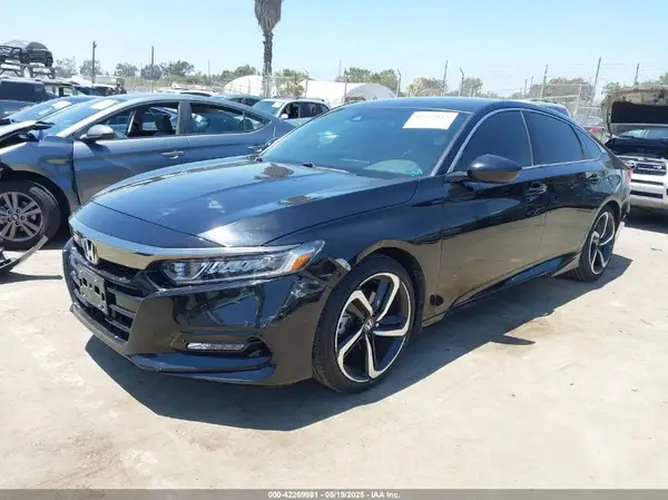 1HGCV1F34KA075112 2019 HONDA ACCORD - Image 2
