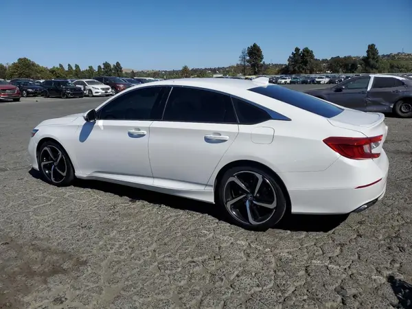 1HGCV1F34KA134577 2019 HONDA ACCORD - Image 2