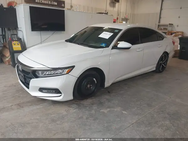 1HGCV1F34LA031628 2020 HONDA ACCORD - Image 2