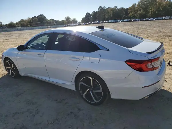 1HGCV1F34NA105584 2022 HONDA ACCORD - Image 2