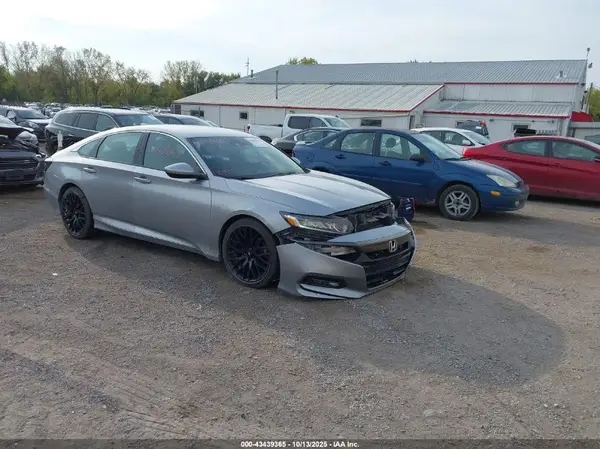 1HGCV1F35JA022479 2018 HONDA ACCORD - Image 1