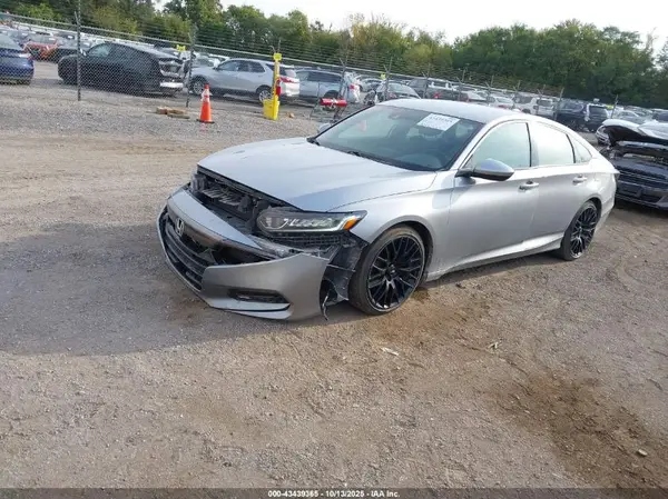 1HGCV1F35JA022479 2018 HONDA ACCORD - Image 2
