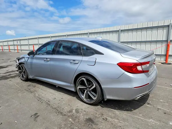 1HGCV1F35JA025303 2018 HONDA ACCORD - Image 2