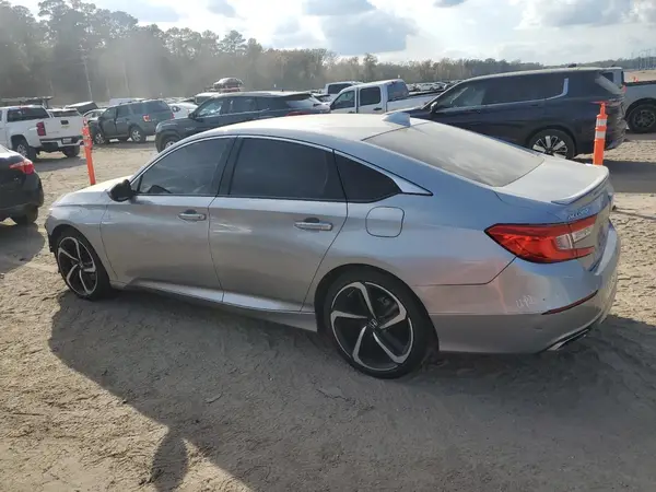 1HGCV1F35JA058897 2018 HONDA ACCORD - Image 2