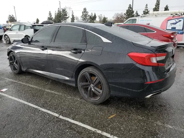 1HGCV1F35JA059452 2018 HONDA ACCORD - Image 2