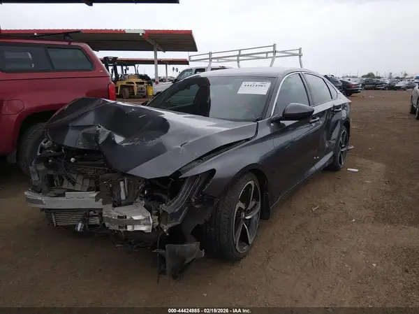 1HGCV1F35JA066854 2018 HONDA ACCORD - Image 2