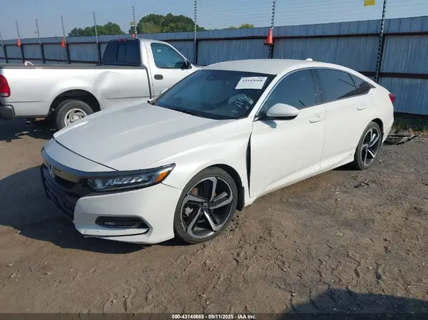 1HGCV1F35JA077143 2018 HONDA ACCORD - Image 2