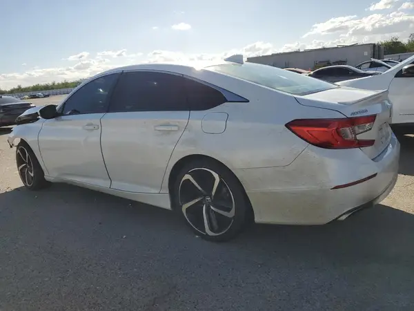1HGCV1F35JA088014 2018 HONDA ACCORD - Image 2