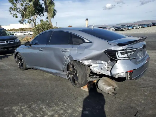 1HGCV1F35JA089101 2018 HONDA ACCORD - Image 2