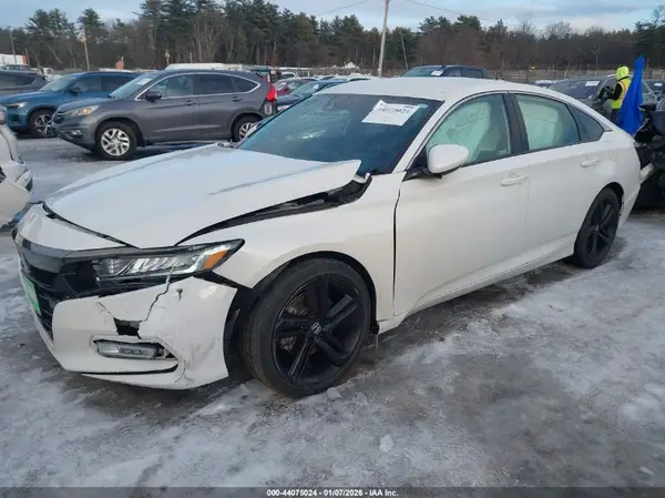 1HGCV1F35JA128480 2018 HONDA ACCORD - Image 2