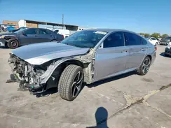 1HGCV1F35JA131511 2018 HONDA ACCORD