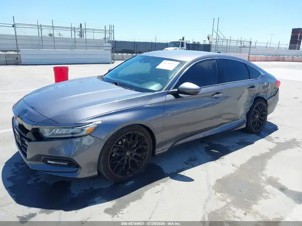 1HGCV1F35JA132495 2018 HONDA ACCORD - Image 2