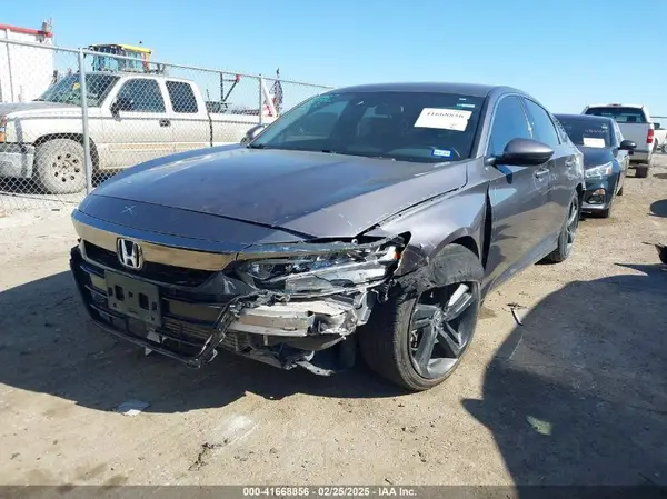 1HGCV1F35JA145795 2018 HONDA ACCORD - Image 2