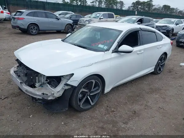 1HGCV1F35JA147837 2018 HONDA ACCORD - Image 2