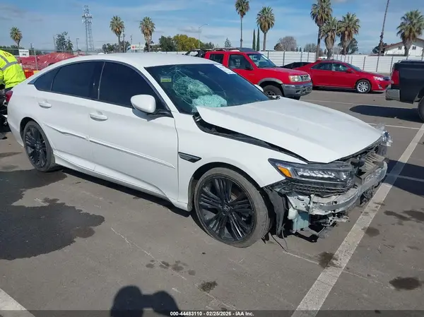 1HGCV1F35JA152438 2018 HONDA ACCORD - Image 1