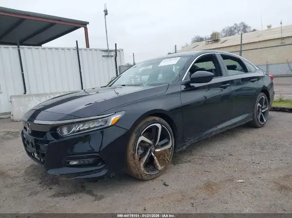1HGCV1F35JA166338 2018 HONDA ACCORD - Image 2