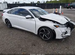 1HGCV1F35JA183611 2018 HONDA ACCORD