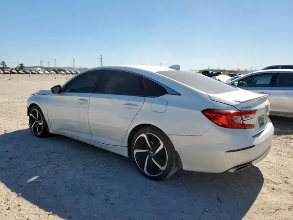 1HGCV1F35JA186475 2018 HONDA ACCORD - Image 2