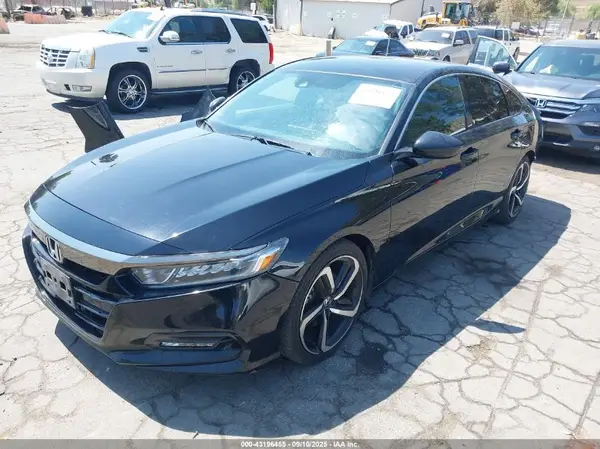 1HGCV1F35JA188131 2018 HONDA ACCORD - Image 2