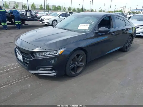 1HGCV1F35JA188968 2018 HONDA ACCORD - Image 2