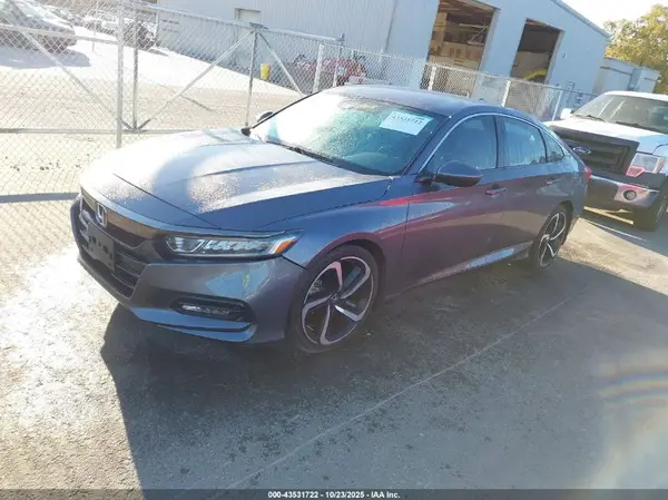 1HGCV1F35JA197556 2018 HONDA ACCORD - Image 2