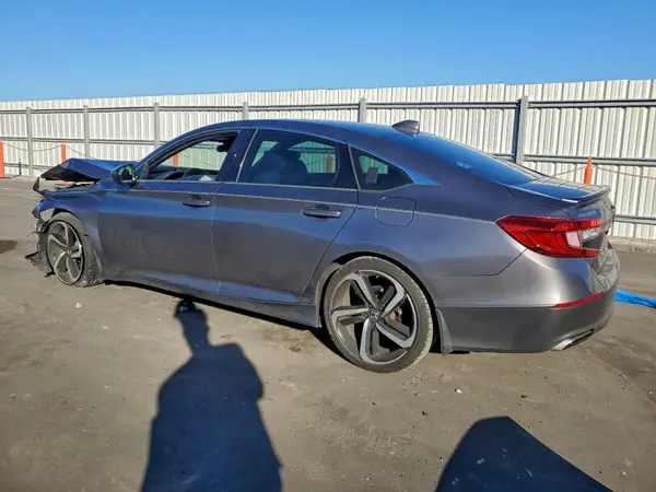 1HGCV1F35JA197704 2018 HONDA ACCORD - Image 2