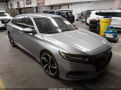 1HGCV1F35JA198383 2018 HONDA ACCORD