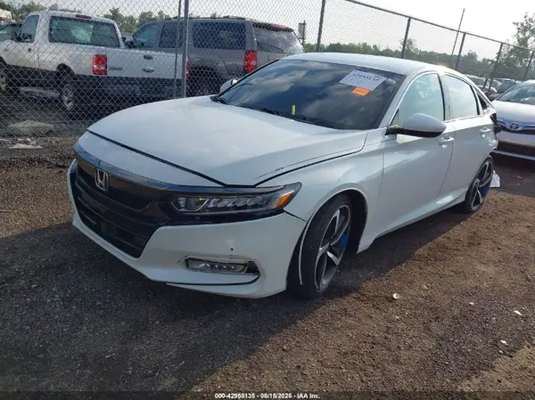 1HGCV1F35JA198447 2018 HONDA ACCORD - Image 2