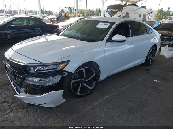 1HGCV1F35JA199582 2018 HONDA ACCORD - Image 2