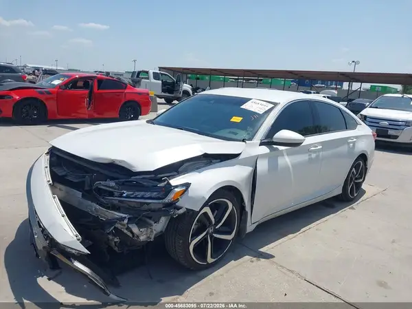 2018 HONDA ACCORD IAAI lot 45683095 auction photo 2