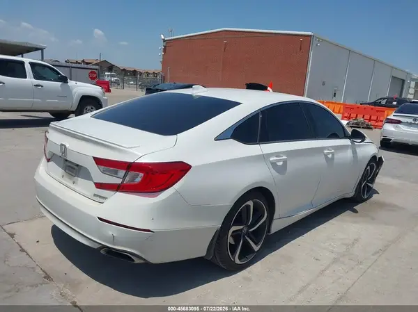 2018 HONDA ACCORD IAAI lot 45683095 auction photo 4