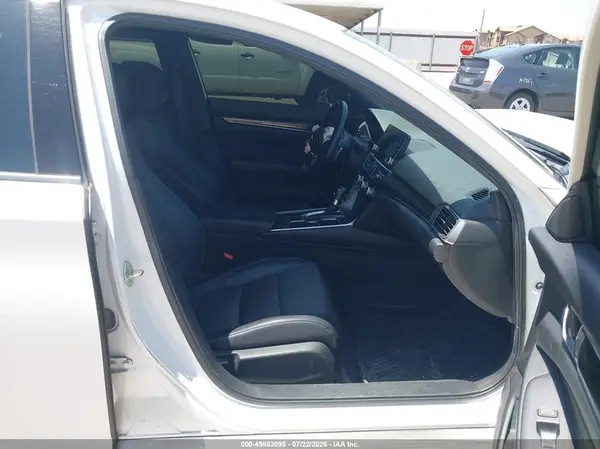 2018 HONDA ACCORD IAAI lot 45683095 auction photo 5