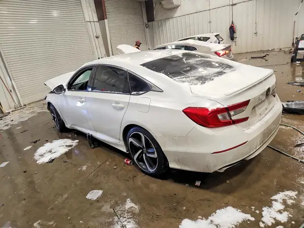 1HGCV1F35JA209379 2018 HONDA ACCORD - Image 2