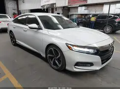 1HGCV1F35JA209480 2018 HONDA ACCORD