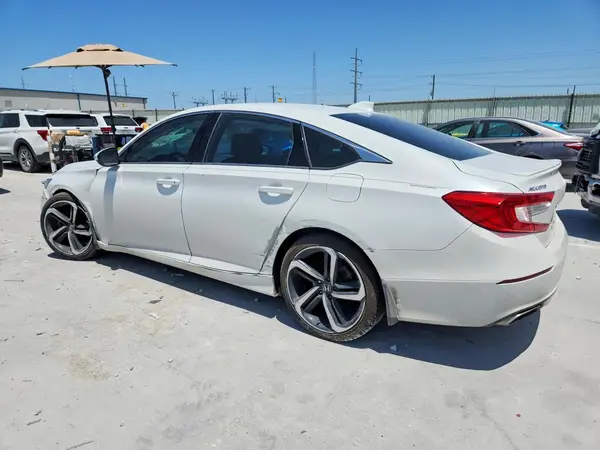 1HGCV1F35JA211276 2018 HONDA ACCORD - Image 2