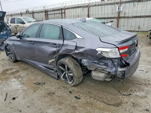1HGCV1F35JA233164 2018 HONDA ACCORD - Image 2