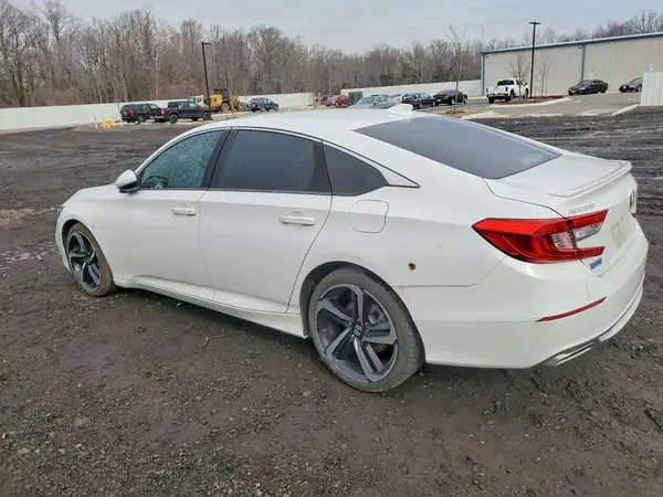 1HGCV1F35JA233990 2018 HONDA ACCORD - Image 2