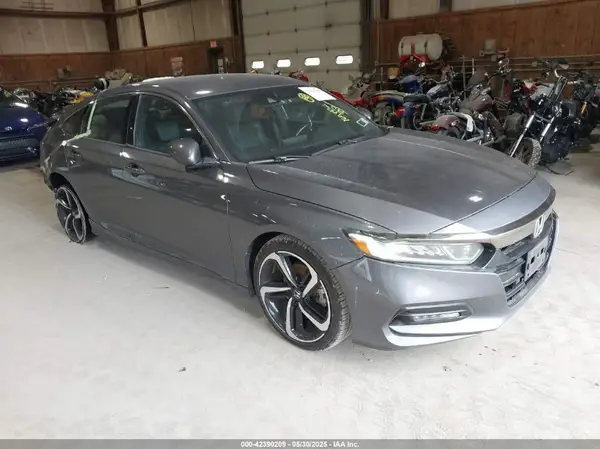 1HGCV1F35JA234945 2018 HONDA ACCORD - Image 1