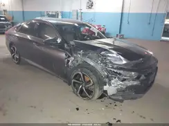 1HGCV1F35JA250837 2018 HONDA ACCORD