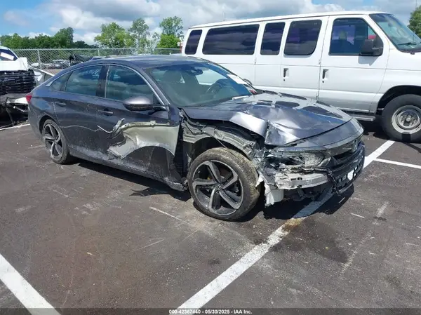 1HGCV1F35JA250868 2018 HONDA ACCORD - Image 1