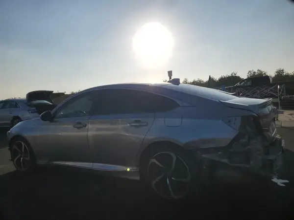 1HGCV1F35KA070579 2019 HONDA ACCORD - Image 2