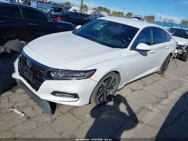 1HGCV1F35KA111762 2019 HONDA ACCORD - Image 2