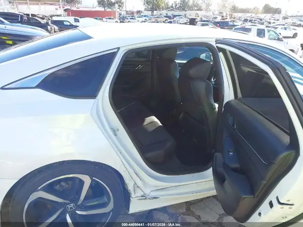 1HGCV1F35KA111762 2019 HONDA ACCORD - Image 8