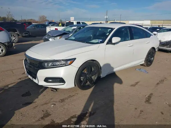 1HGCV1F35KA145538 2019 HONDA ACCORD - Image 2