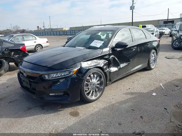1HGCV1F35KA151825 2019 HONDA ACCORD - Image 2
