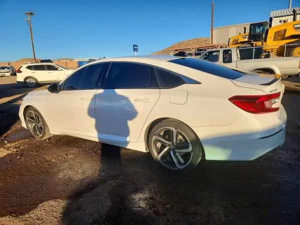 1HGCV1F35NA050577 2022 HONDA ACCORD - Image 2